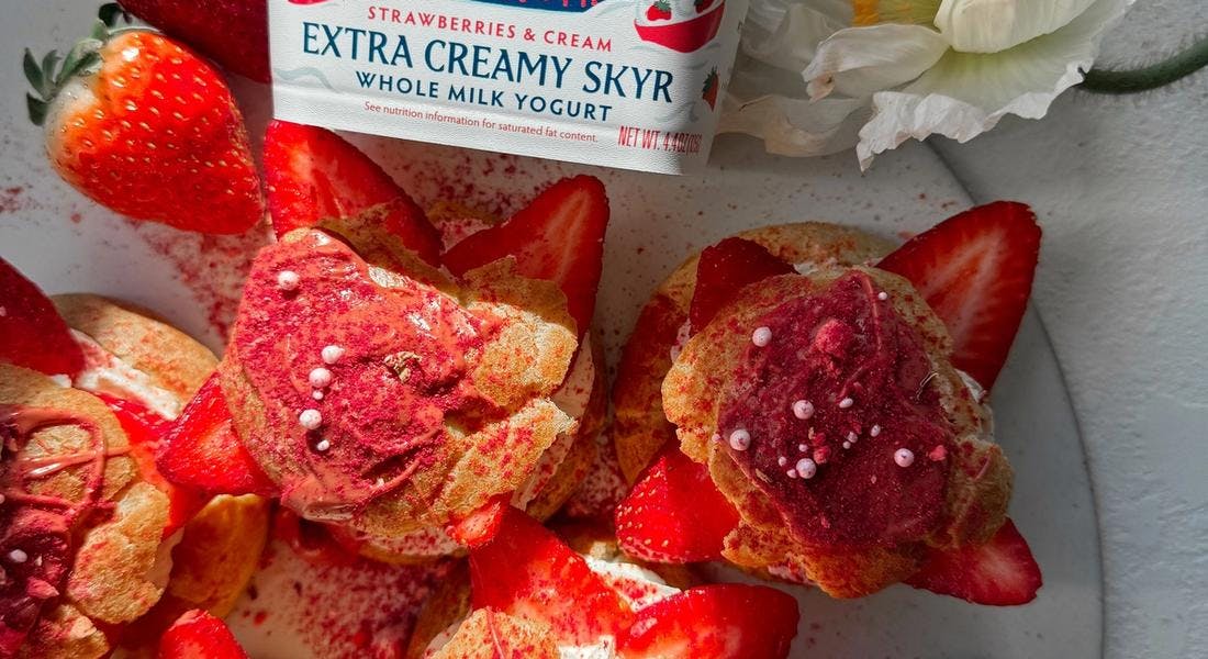 Extra Creamy Strawberries & Cream Skyr Puffs 